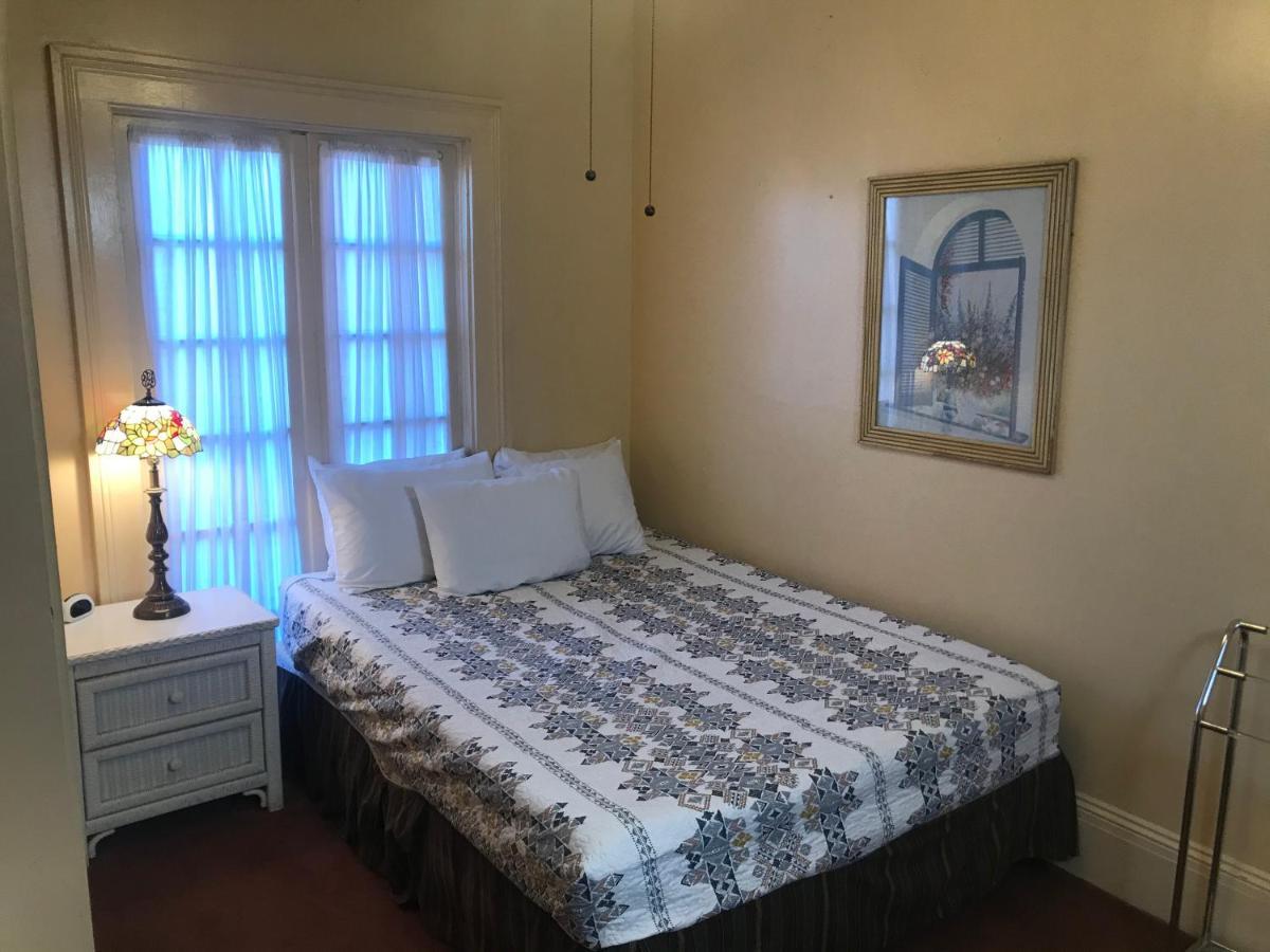 The Courtyards New Orleans Exterior photo
