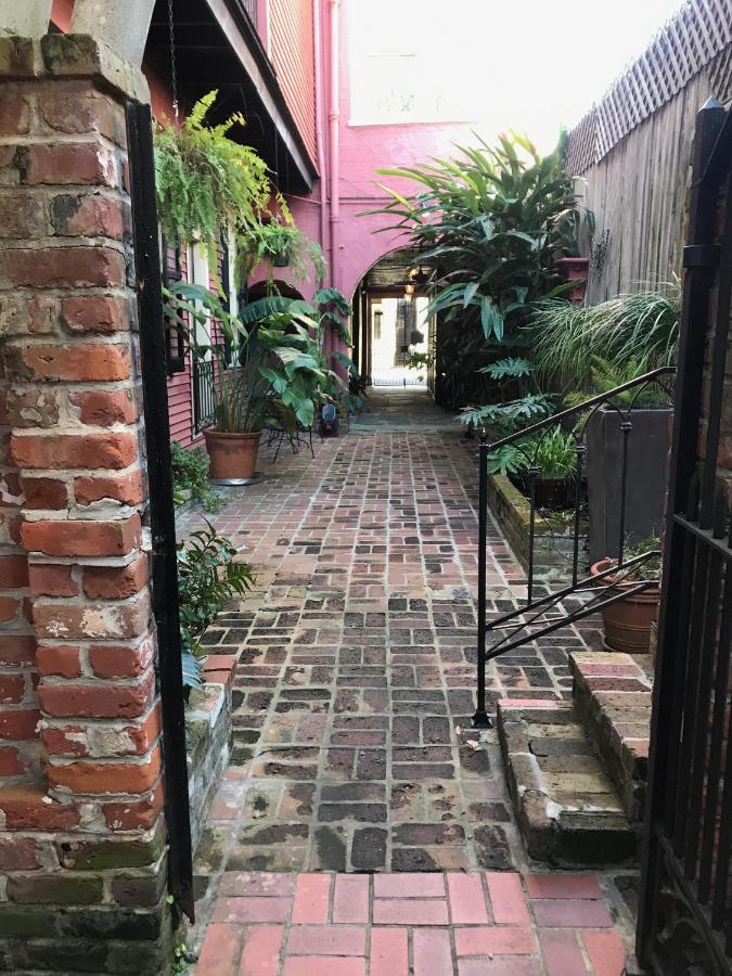 The Courtyards New Orleans Exterior photo